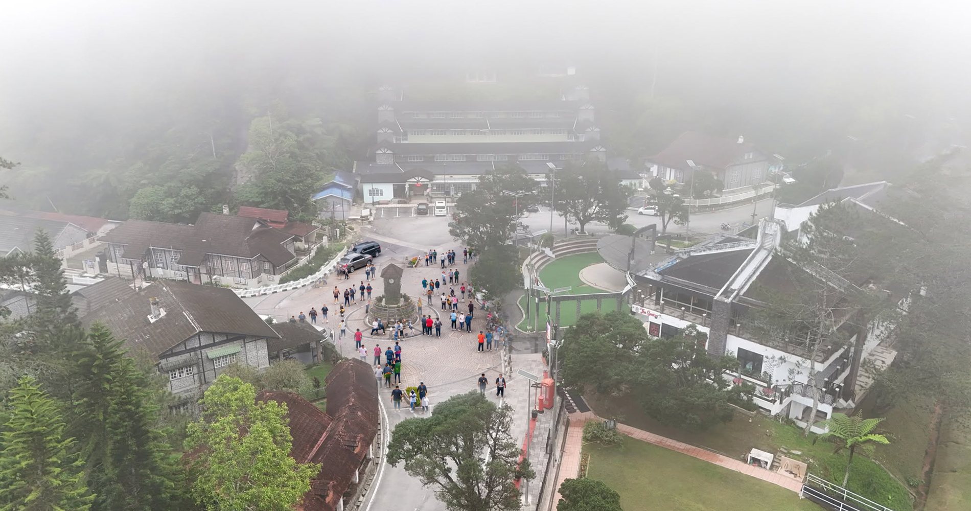 Percutian Sejuk di Puncak Bukit